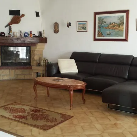 Style Provencal Villa *